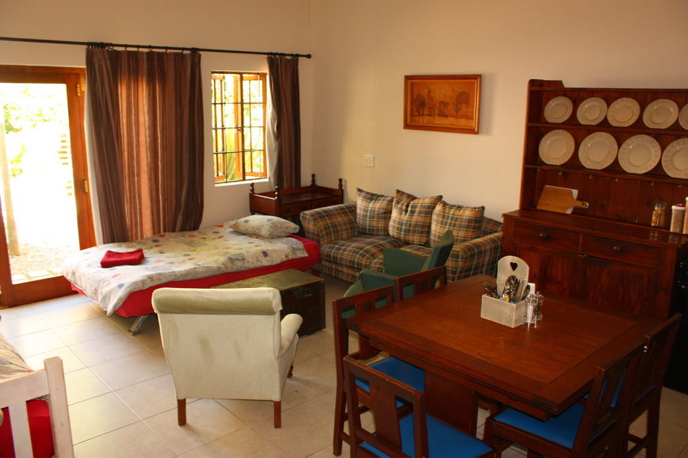 9 Fern Rest Hotel George Bagian luar foto